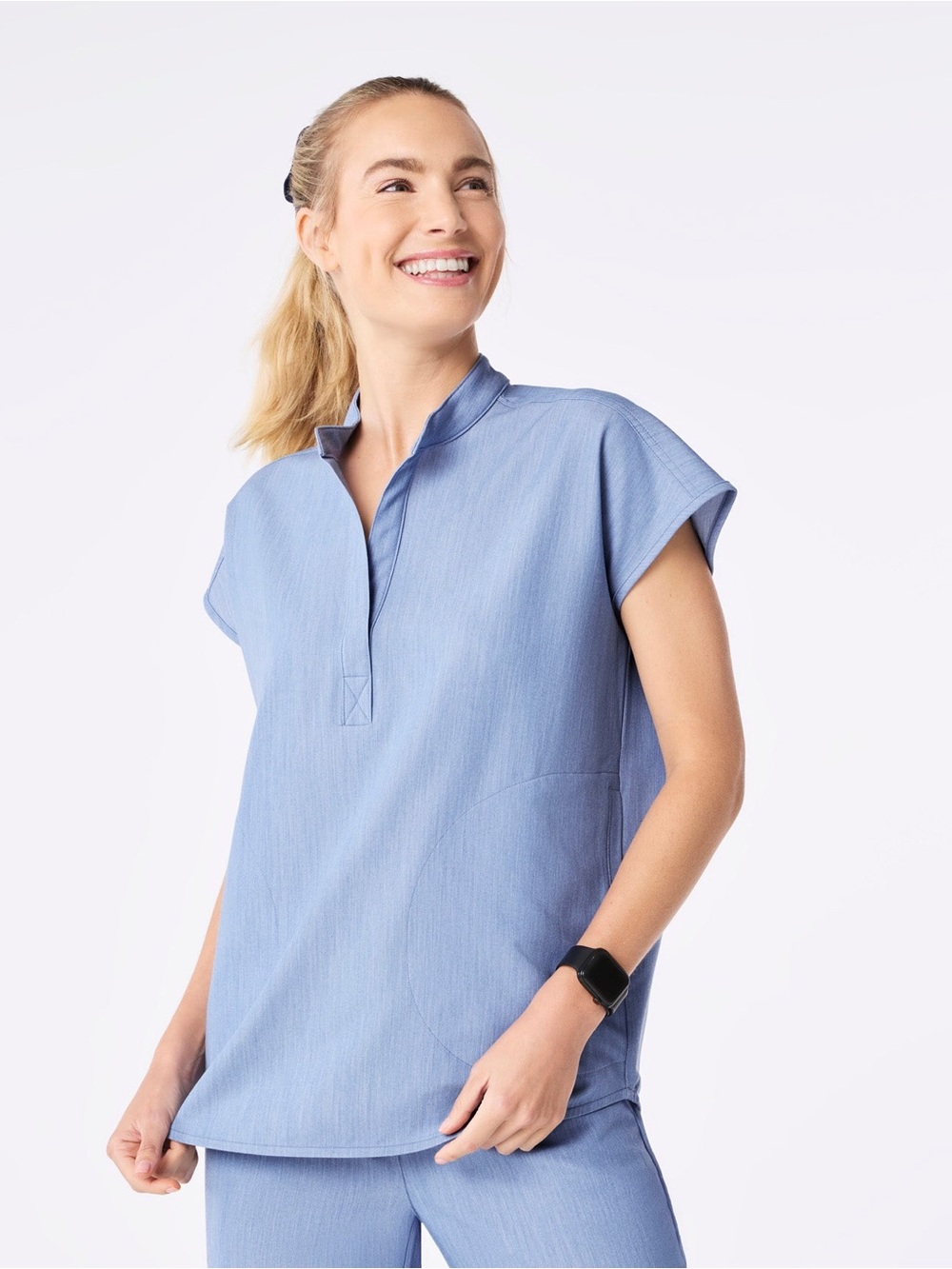 Figs women’s Rafaela oversized scrub top in heather indigo size medium blue